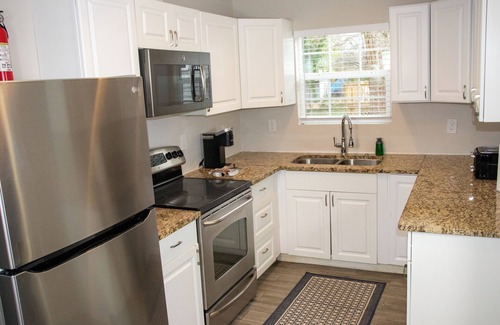 Church Street House | Charming 3-bedroom house in gorgeous Atlanta. Close to the airport