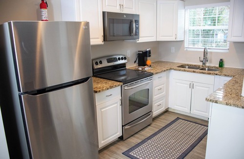 Church Street House | Charming 3-bedroom house in gorgeous Atlanta. Close to the airport