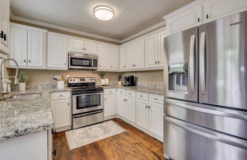 Pendleton King House | Charming 3-bedroom house with WiFi in welcoming Augusta