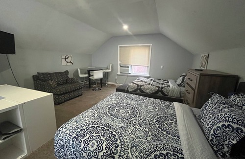 Detroit House | Charming 3-bedroom house with AC and WiFi in phenomenal Detroit 420 friendly
