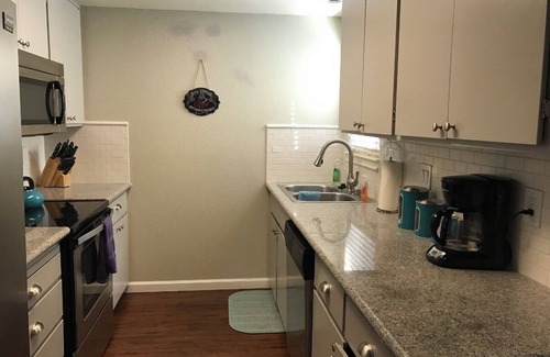 Modesto House | Charming 3-bedroom house in delightful Modesto with AC