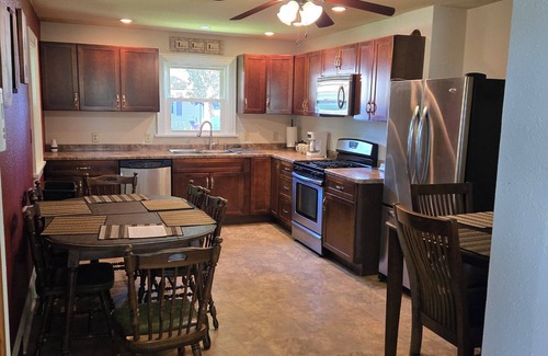Oshkosh House | Charming 3-bedroom house on a farmette with AC and WiFi in delightful Oshkosh.