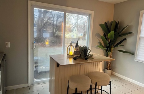 Redford House | Charming 3-bedroom house in wonderful Redford with WiFi, AC