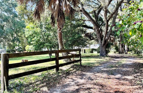 Trenton House | Charming 3-bedroom house in Trenton near Florida Springs