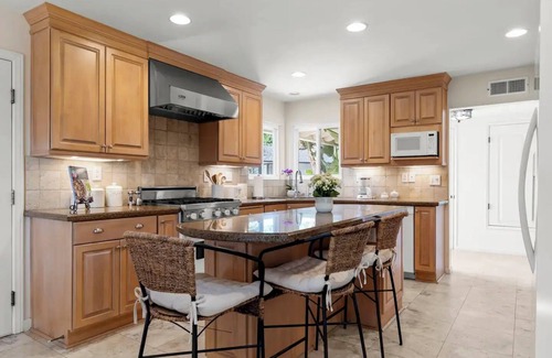 Ventura House | Charming 3-bedroom house in welcoming Ventura