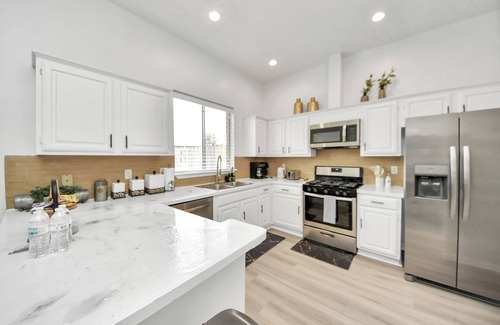 Barker House | Charming 3-bedroom house in lovely Katy with WiFi, sleeps 8