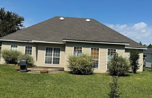 St. Martin House | Charming 3-bedroom house with EV Charger and FREE WiFi+ in Biloxi Ocean Springs