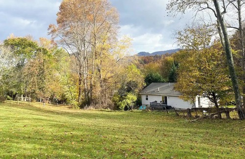 Canton House | Charming 3-bedroom house on a serene creek in delightful Canton