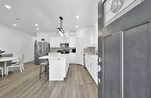 Conroe House | Charming 3-bedroom house with WiFi, fitness equipment in quaint Conroe