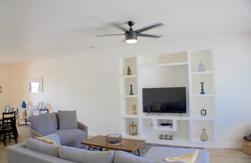 Exeter House | Charming 3-bedroom house in pleasant Exeter. Near the Sequoias.