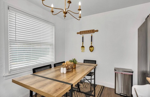 Friant House | Charming 3-bedroom house with WiFi and AC in Friant