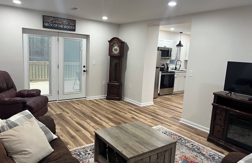 Goode House | Charming 3-bedroom house with pond near Lynchburg