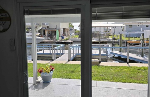 Hudson Beach Estates House | Charming 3-bedroom house in Hudson fl waterfront with WiFi and AC