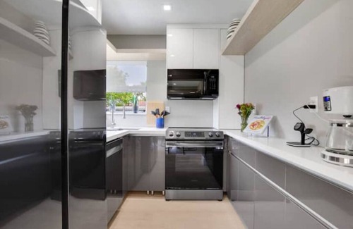 Coral Terrace House | Charming 3-bedroom house with AC, WiFi in lovely Miami