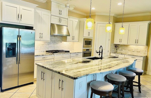 Naples House | Charming 3-bedroom House with Resort Style Amenities in Naples