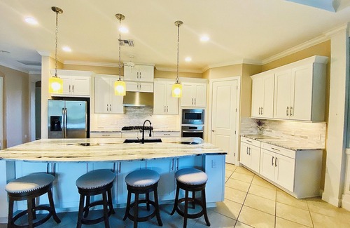 Naples House | Charming 3-bedroom House with Resort Style Amenities in Naples