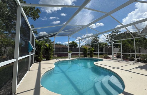 Ocoee House | Charming 3-bedroom house with High Speed Wifi Centrally Located