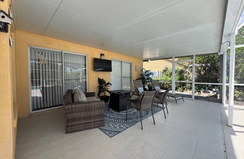 Ocoee House | Charming 3-bedroom house with High Speed Wifi Centrally Located