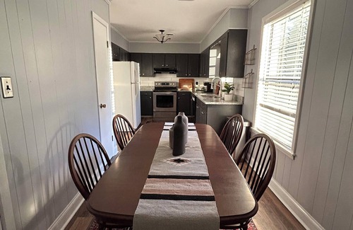 Oxford House | Charming 3-bedroom house with WiFi and AC in welcoming Oxford