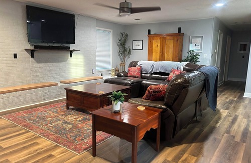 Oxford House | Charming 3-bedroom house with WiFi and AC in welcoming Oxford