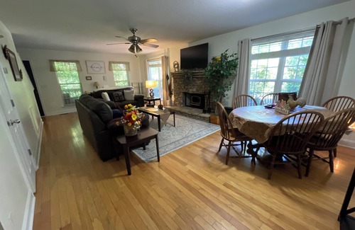 Sylva House | Charming 3-bedroom house with WiFi, AC near peaceful Sylva, Dillsboro and Casino