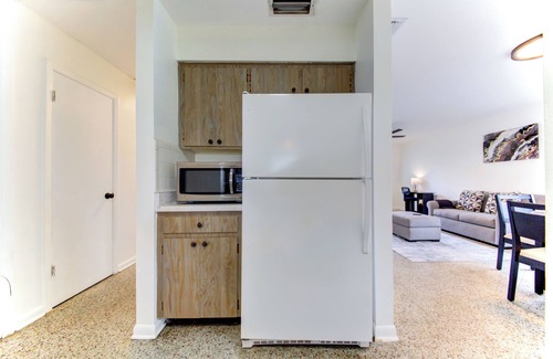 Sun Bay South House | Charming 3-bedroom house with AC and WiFi in Tampa