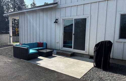 Tumalo House | Charming 3-bedroom house with game room, outdoor living area, in Beautiful Bend
