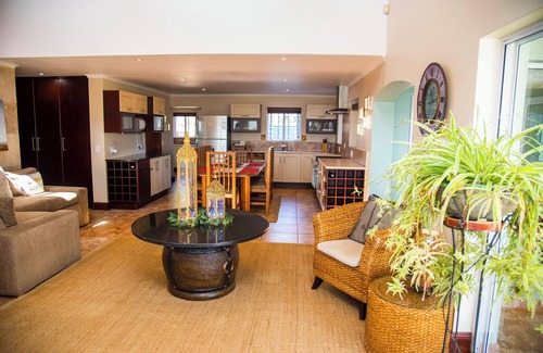 Knysna House | Charming 3-bedroom house with pool in Pezula Golf Estate!
