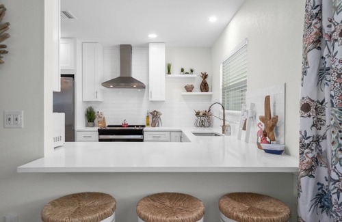 Hernando House | Charming 3-bedroom LAKEFRONT home on Hernando Lake