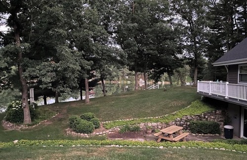 Pine River House | Charming 3-bedroom lake house in lovely Saxeville, WI with WiFi, AC
