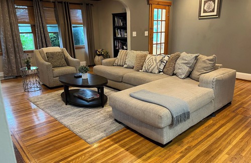 North Buffalo House | Charming 3-bedroom lower unit home in Buffalo