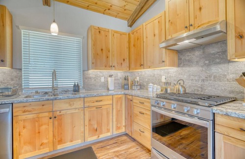 Groveland House | Charming 3-bedroom mountain house in Groveland with AC