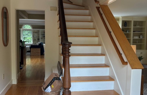 Bellevue Avenue Historic District House | Charming 3-bedroom Newport home located off iconic Bellevue Ave. Oct 1
