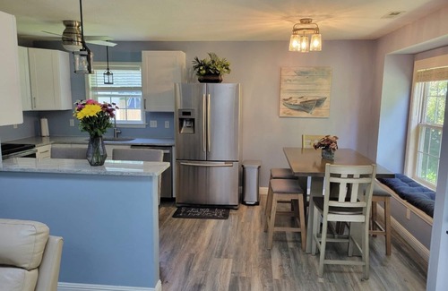 Fletcher House | Charming 3 bedroom pet friendly home!