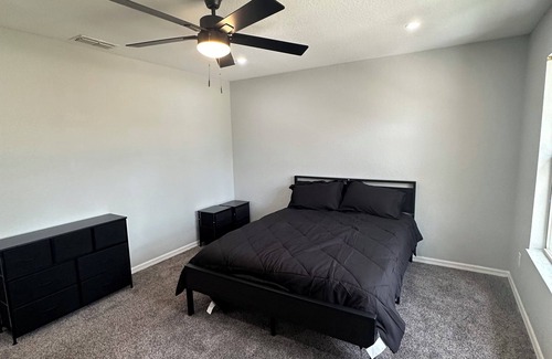 Davenport Resort | Charming 3-bedroom resort with AC, WiFi in delightful Davenport