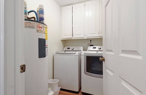 Thomas Drive House | Charming 3-bedroom Riverfront house with WiFi, AC in Panama City Beach FL