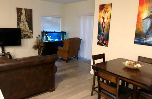 Westlake House | Charming 3-bedroom Smart home in Sacramento with AC, sleep number in Master