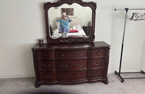 Westlake House | Charming 3-bedroom Smart home in Sacramento with AC, sleep number in Master