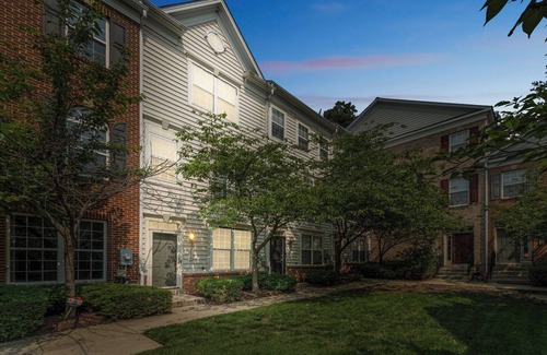 Bellevue House | Charming 3-bedroom townhome with AC, WiFi, Free Parking in lovely Washington, DC