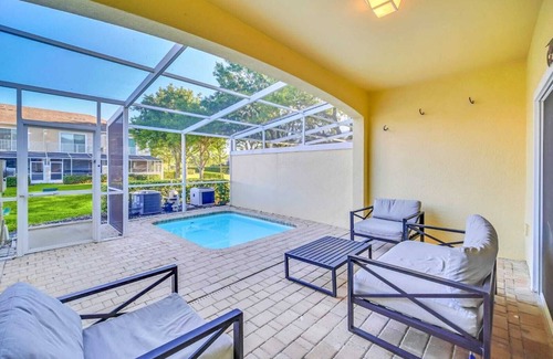 Four Corners House | Charming 3-bedroom townhome near to attractions