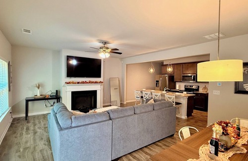 Church Street House | Charming 3-bedroom townhome near Hartsfield Jackson in fabulous gated community.