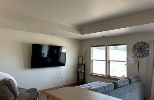 Fairwood House | Charming 3-bedroom Townhouse in North Spokane