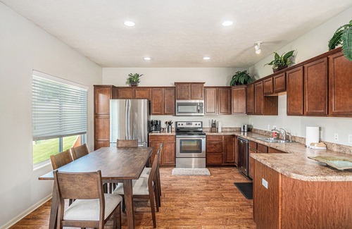 Millard House | Charming 3-bedroom townhome with WiFi, AC in marvelous West Omaha