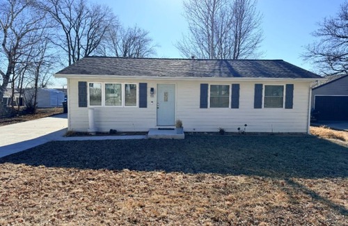 Arnolds Park House | Charming 3-bedroom house with AC and WiFi in delightful Arnolds Park