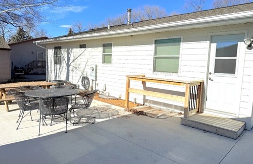 Arnolds Park House | Charming 3-bedroom house with AC and WiFi in delightful Arnolds Park