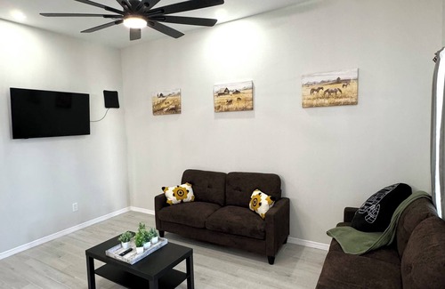 Brownsville House | Charming 3-bedroom house in Brownsville minutes away from SpaceX!