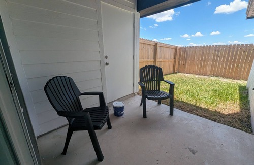 Brownsville House | Charming 3-bedroom house in Brownsville with AC