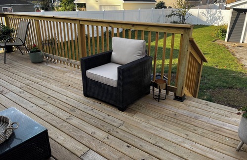 Des Plaines House | Charming 3-bedroom house with AC and WiFi in serene Des Plaines near O’Hare