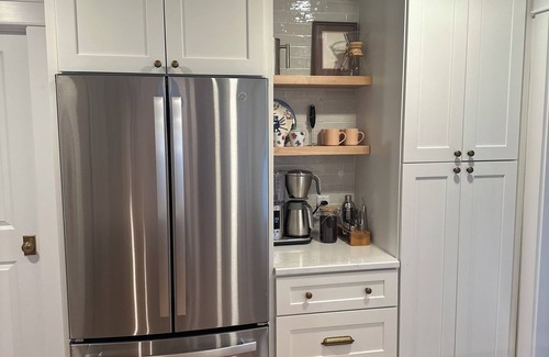 Emerald Isle House | Charming 3-bedroom house in Emerald Isle 1 block from ocean