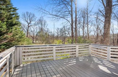 Gainesville House | Charming 3-bedroom house with WiFi, AC in enjoyable Gainesville